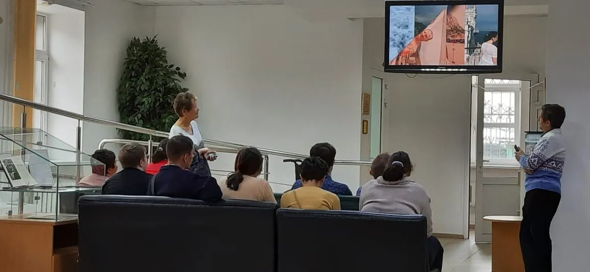 Тематическая встреча «По страницам Крымской весны» для особенных пользователей